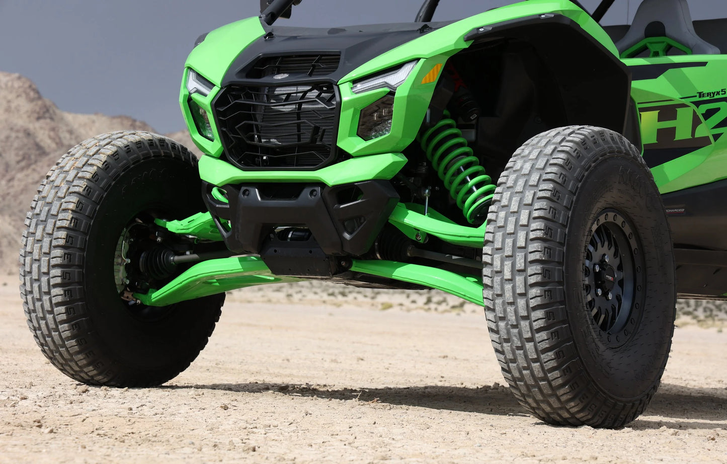 System 3 RR600 Tire